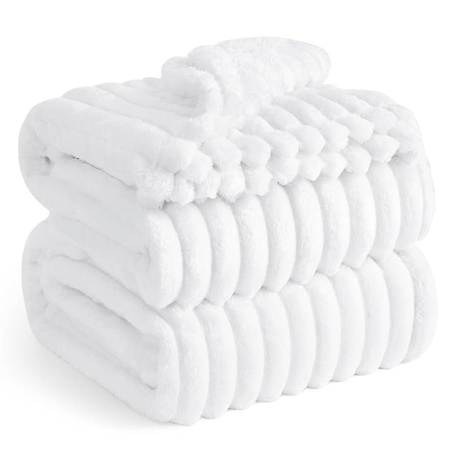Bedsure King Throw Blanket for Couch - Super Soft Cozy Blankets for Women, Cute Small Fleece Blanket for Girls, White, 108x90 Inches