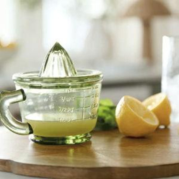 Green Glass Juicer