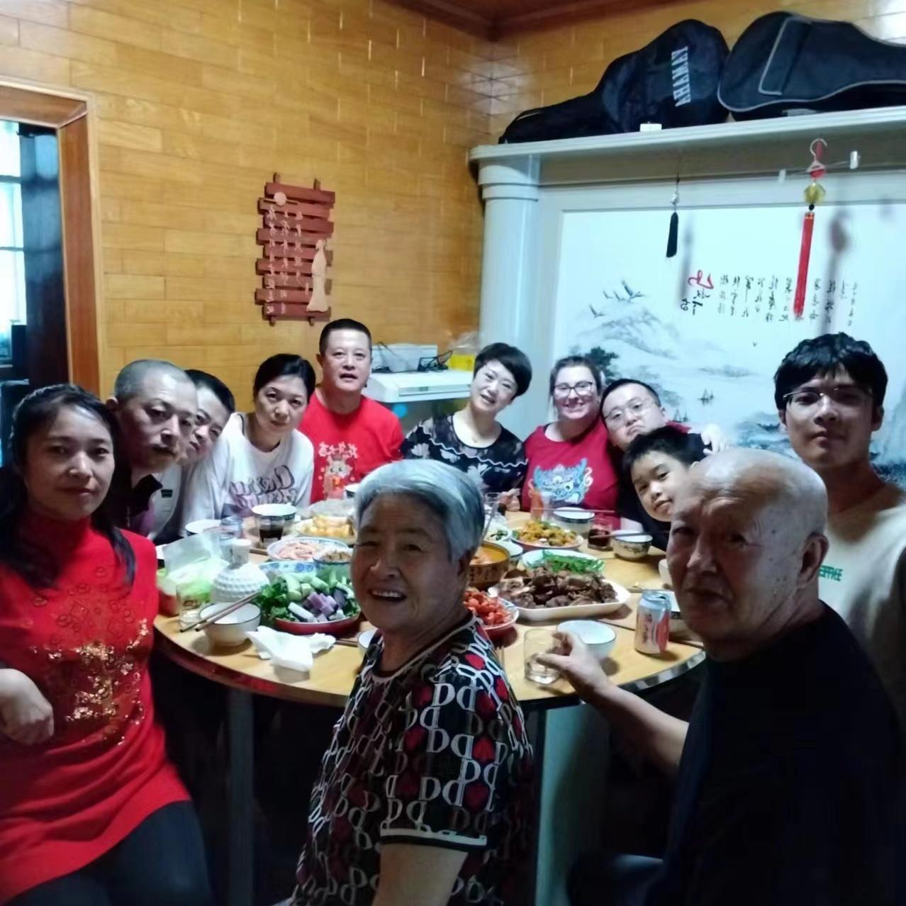 Lunar New Year celebrations with Haonan’s mother’s side of the family. Center is 姥姥 LaoLao and 姥爷 LaoYe, his grandparents. Mama’s older brother and his family, and her younger brother and his family.