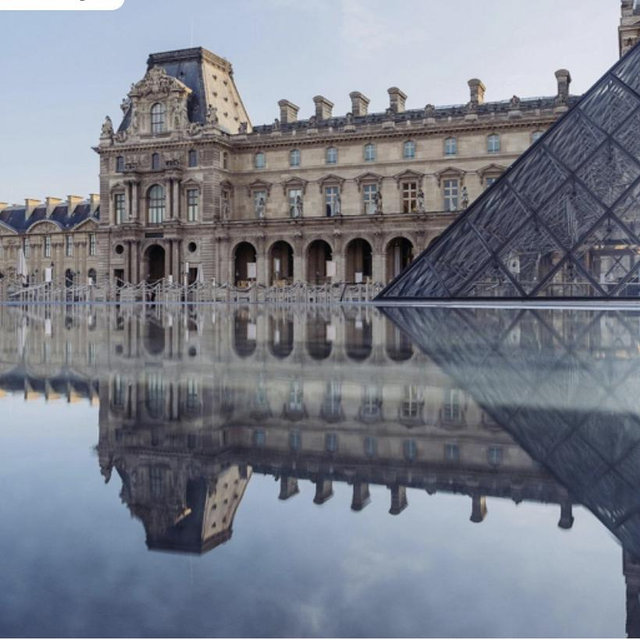 Louvre Museum Guided Tour