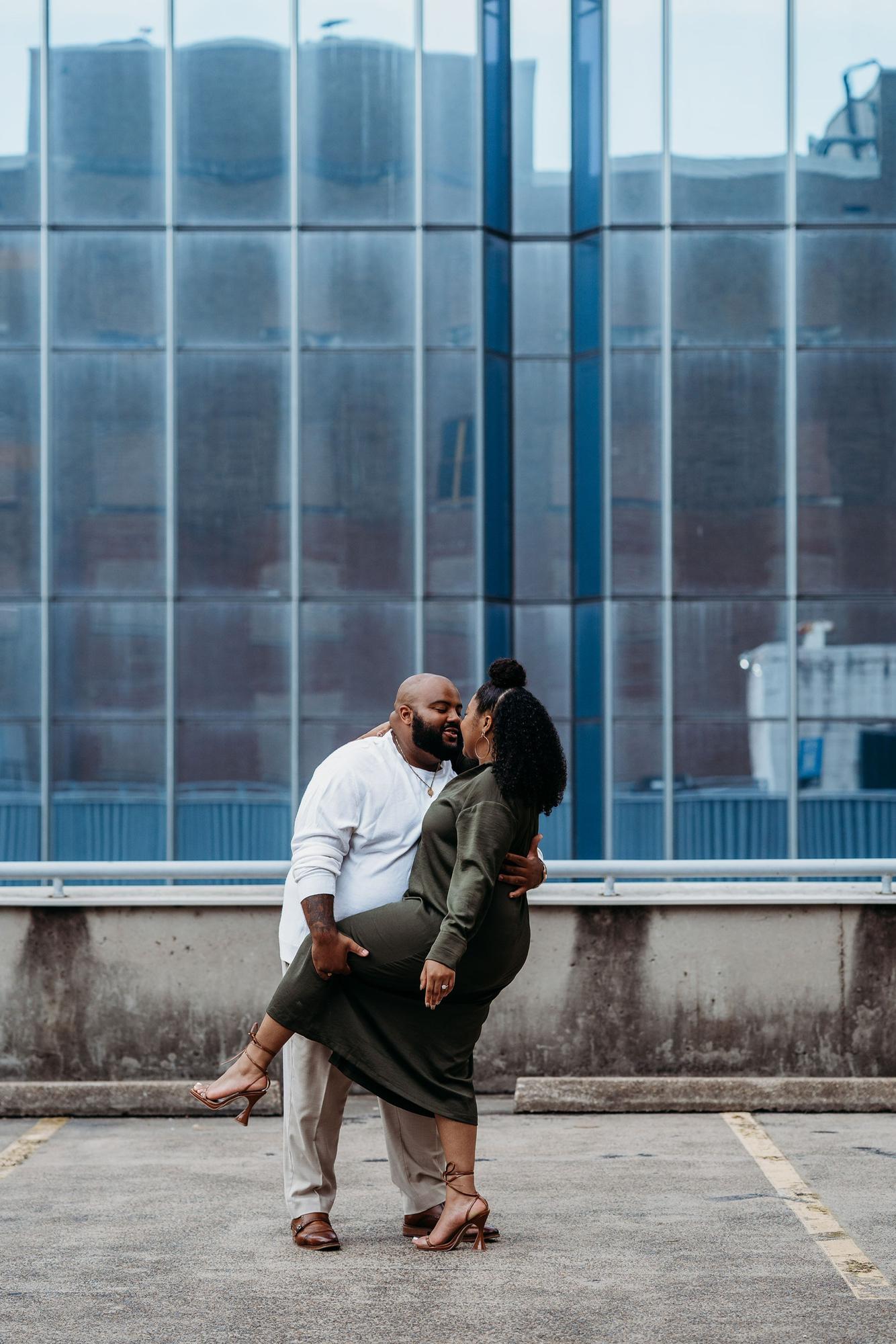 November 2022: Taking our official engagement pictures 💍