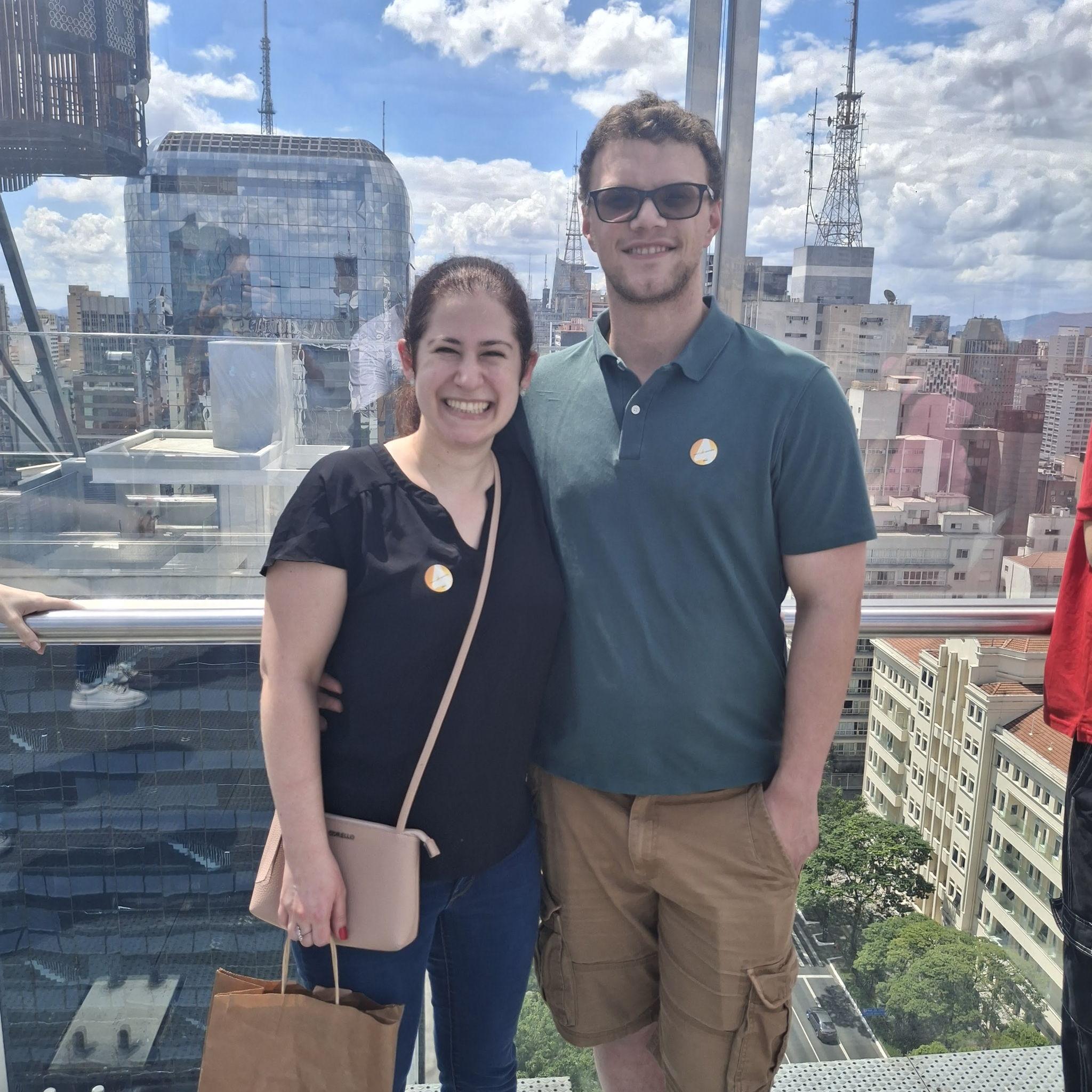 Exploring Sao Paulo, her city / Explorando São Paulo