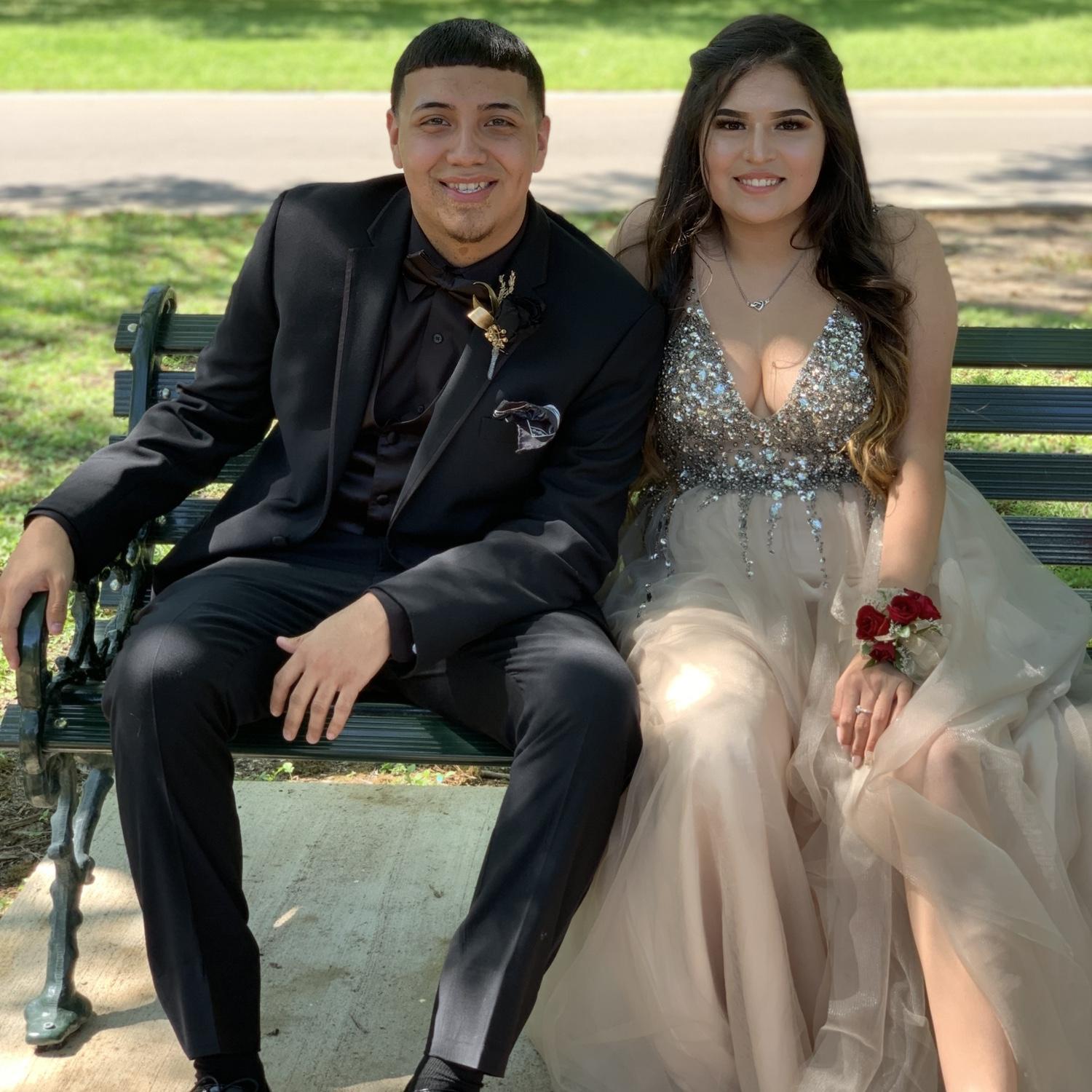 PROM 🤍
