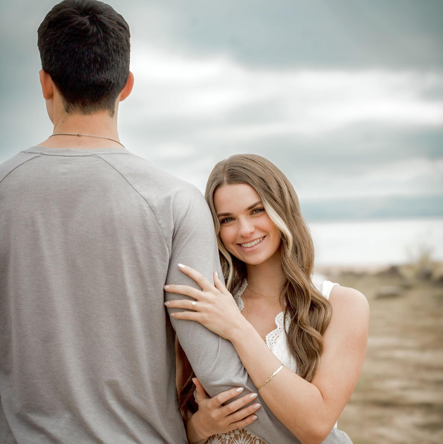 More pictures from our engagement shoot<3