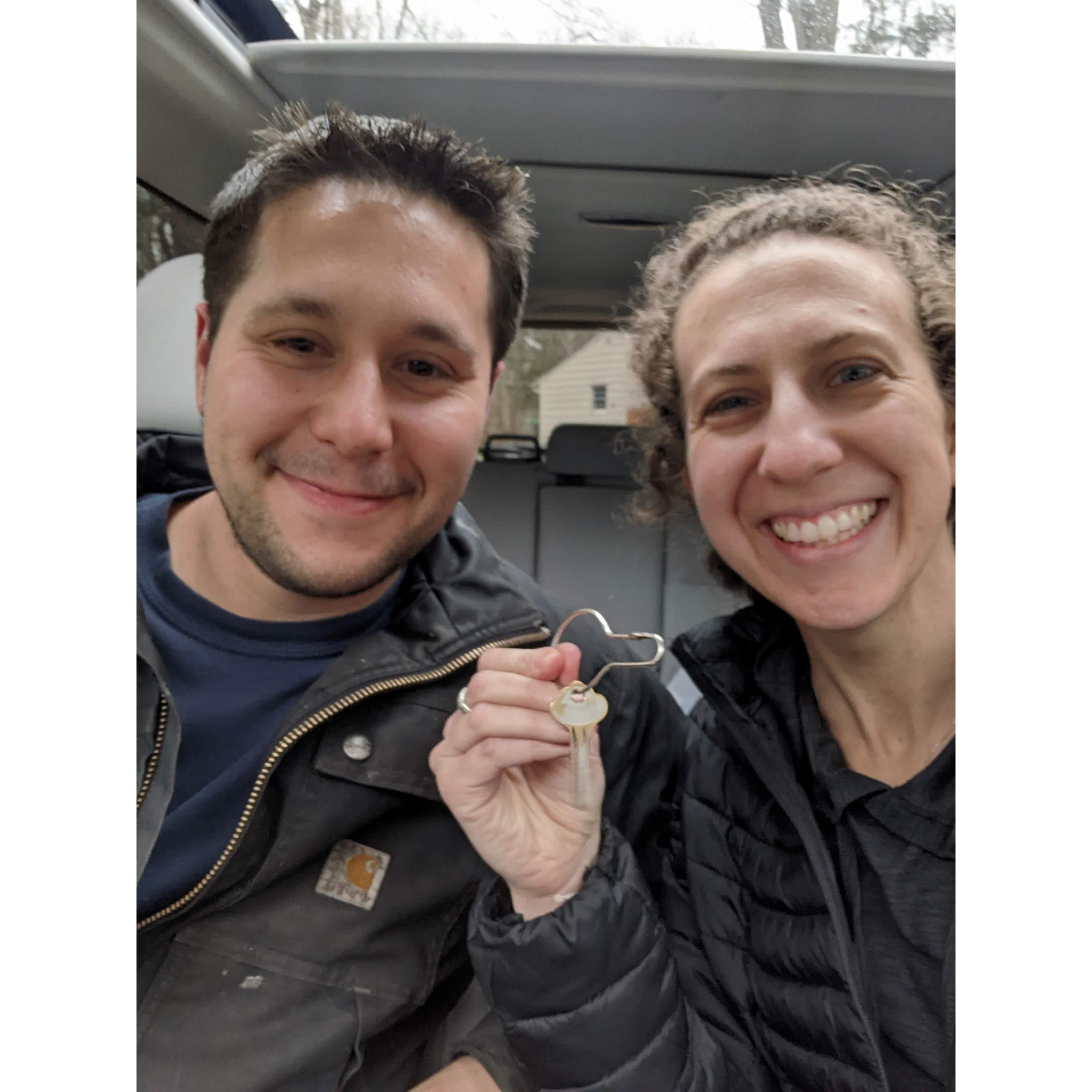 We got the key to OUR HOUSE!!!  🏡