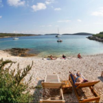 Diamond Beach - Lounge Bar / Fish & Wine House