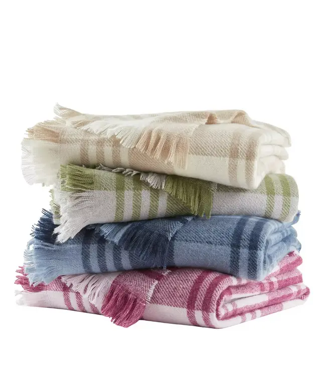 Arch Studio Cozy Plaid Throw