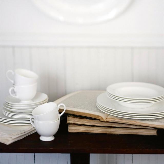 Wedgwood White Dinnerware, 16pc Set