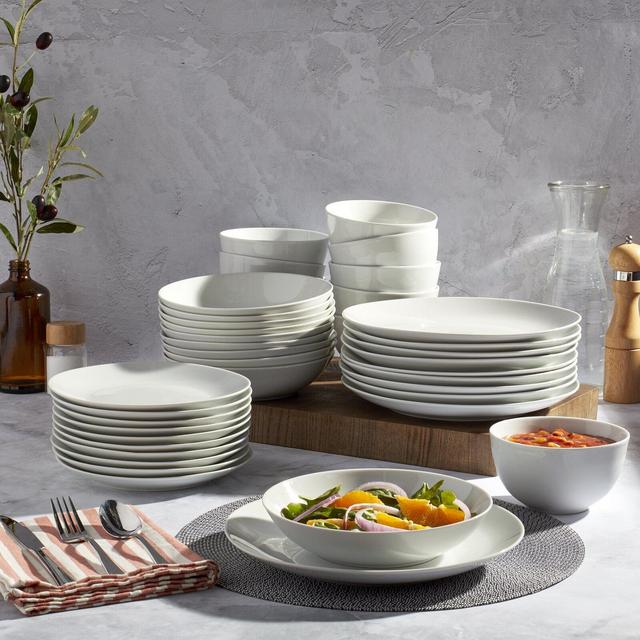 Eugen 40 Piece Dinnerware Set