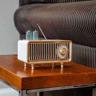 Milton Radio