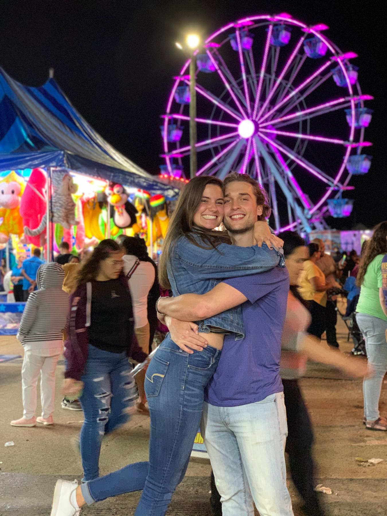 We love a good fair. Going to the fair has become our annual tradition since going as our second, first date back in 2018. After all, what is more romantic than giant turkey legs and pig races!