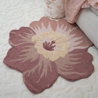 Violet Hand-Tufted Wool Accent Rug