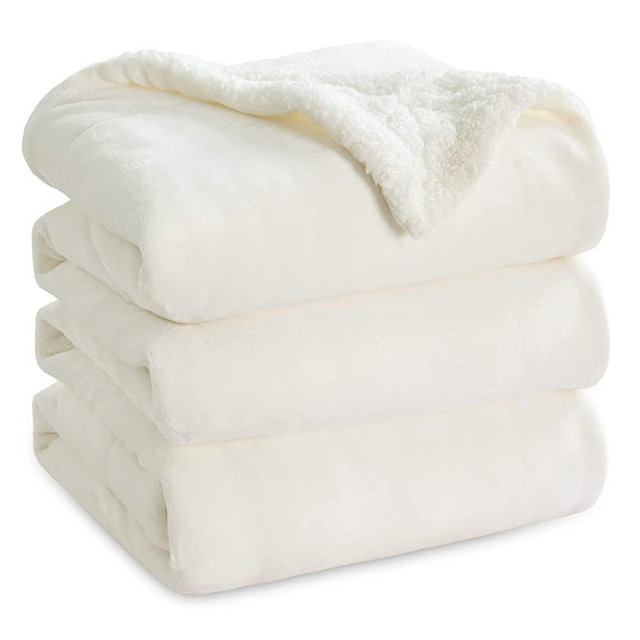 Bedsure Sherpa Fleece King Size Blanket for Bed - Thick and Warm Blankets for Winter, Soft and Fuzzy Large Blanket King Size, Cream, 108x90 Inches