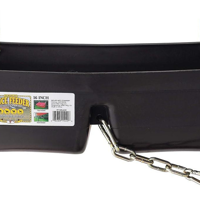 Little Giant® Plastic Fence Feeder | Pig Feeder | Clip On Fence Feeder | Mountable Feed Bucket | 9 Quarts | Black