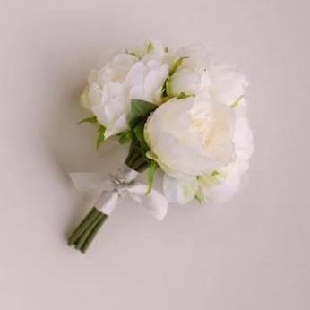 Don’t throw the bouquet in my direction