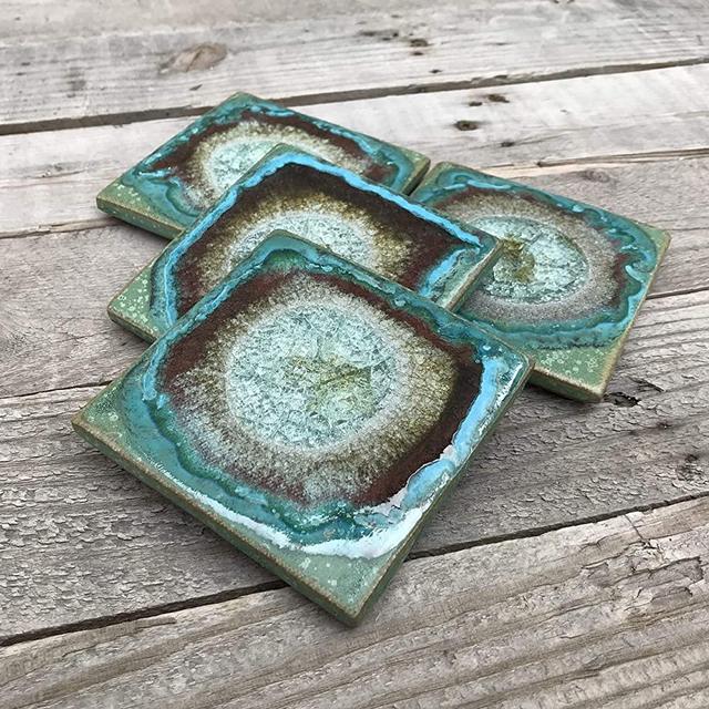 Geode Crackle Coaster Set of 4 in Green, Geode Coaster, Crackle Coaster, Fused Glass Coaster, Crackle Glass Coaster, Agate Coaster, Ceramic Coaster, Dock 6 Pottery Coaster