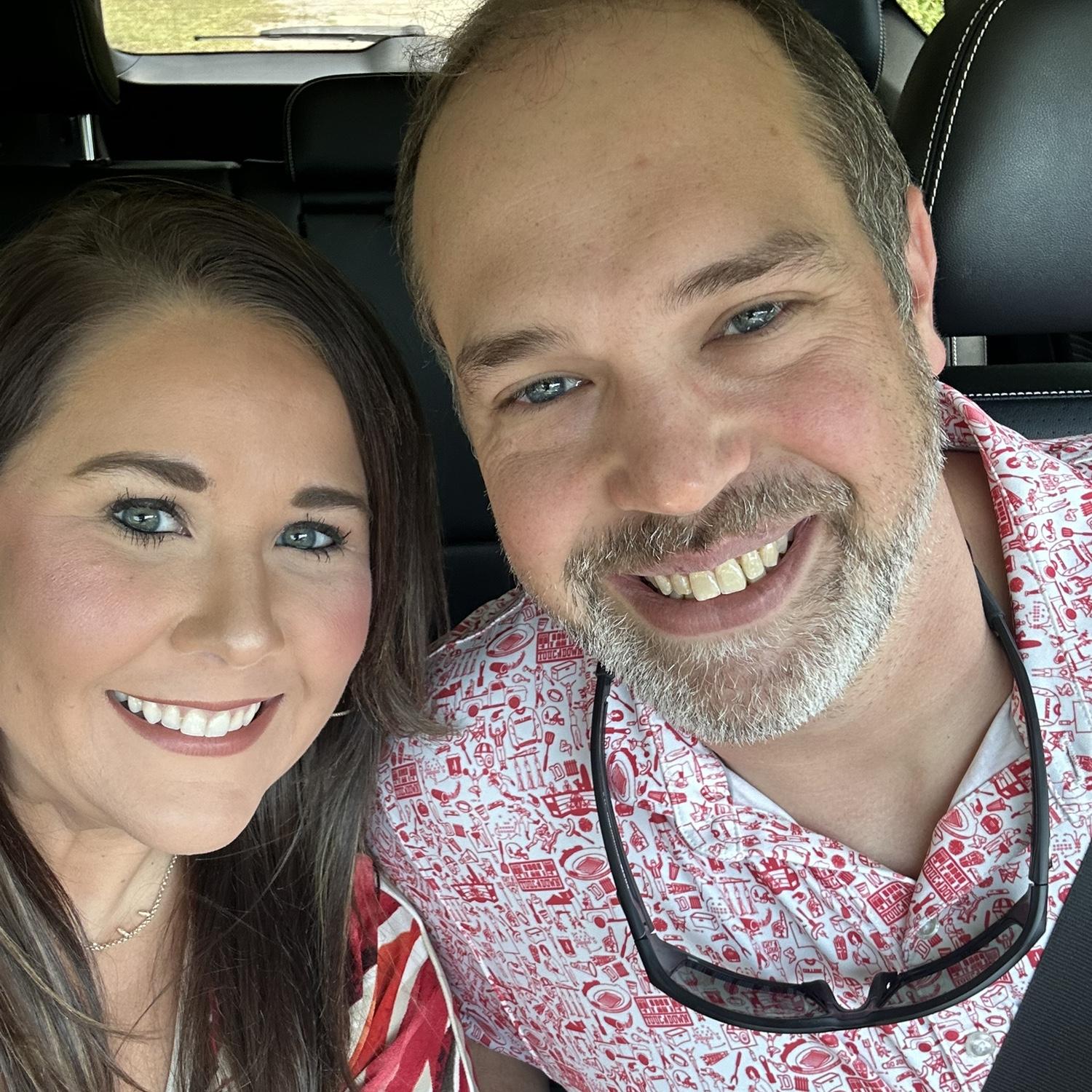 Off to celebrate our 1 year anniversary with brunch 😘🥰🍳🥓🥂