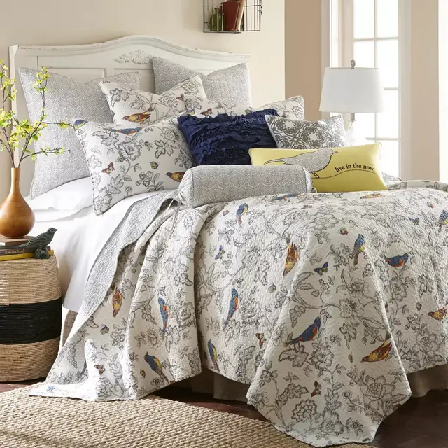 Levtex Home Clea 3-Piece Reversible King Quilt Set in Grey