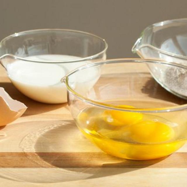 Nesting Glass Mixing Bowls (Set of 3)