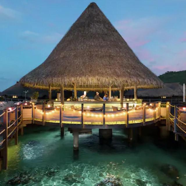 Dinner in Mo’orea