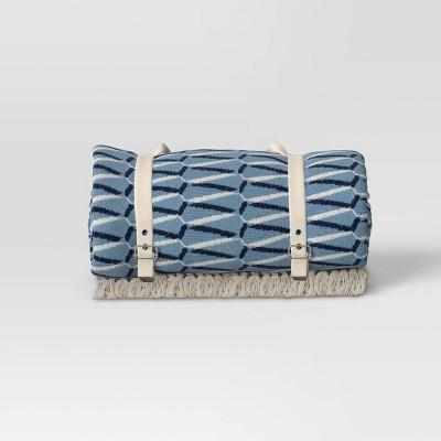 Jacquard 60"x80" Beach Blanket with Buckle Strap - Threshold™