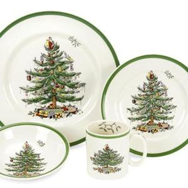 Spode Christmas Tree 4-Piece Dinnerware Setting - Fine Earthenware Holiday Tableware - Dishwasher & Microwave Safe, Festive Christmas Plates, Bowls, Mug - Holiday Dining Essentials