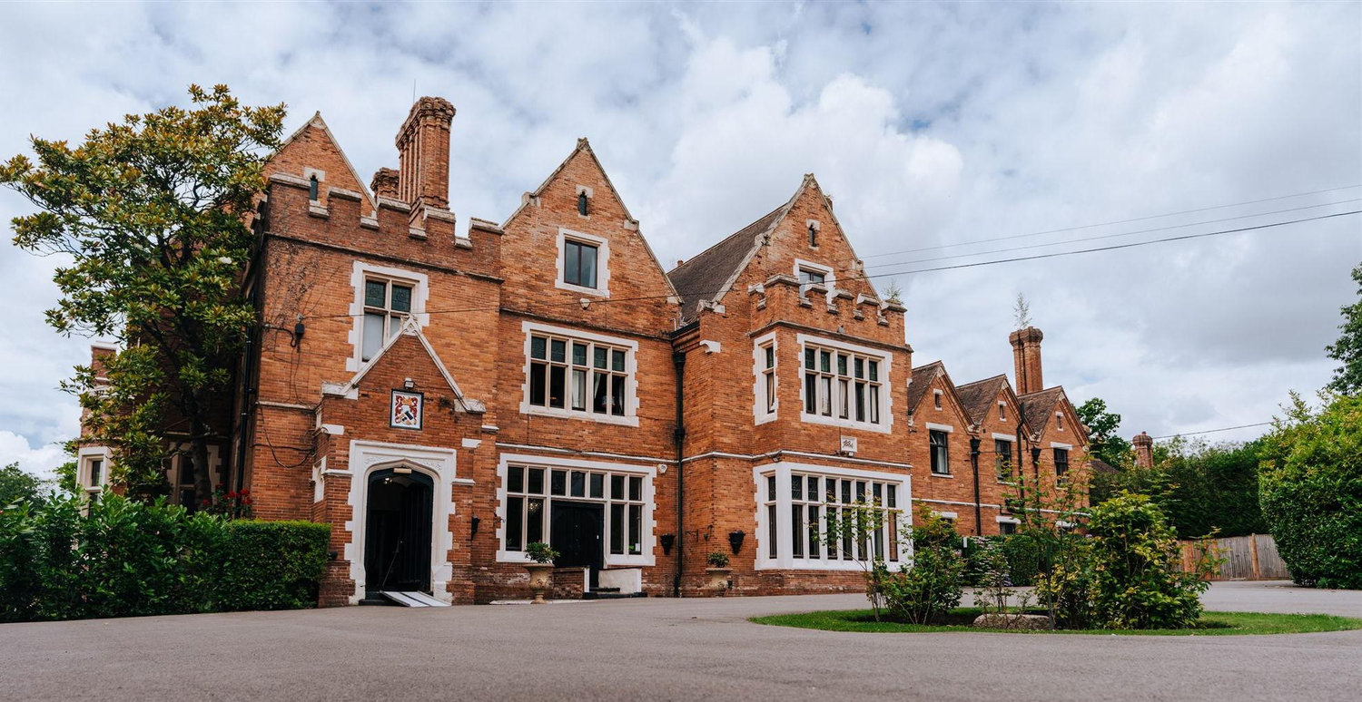 The Wedding Website of Sinead Nolan and Sindbad Dwomoh