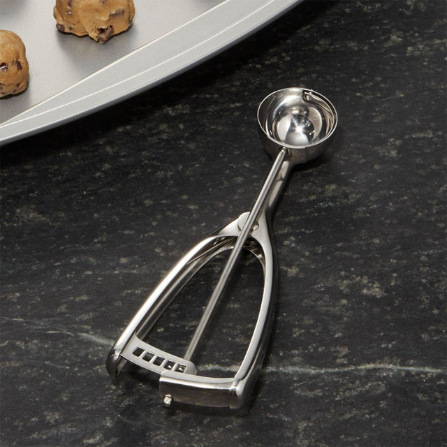 Crate and Barrel, Small Cookie Dough Scoop