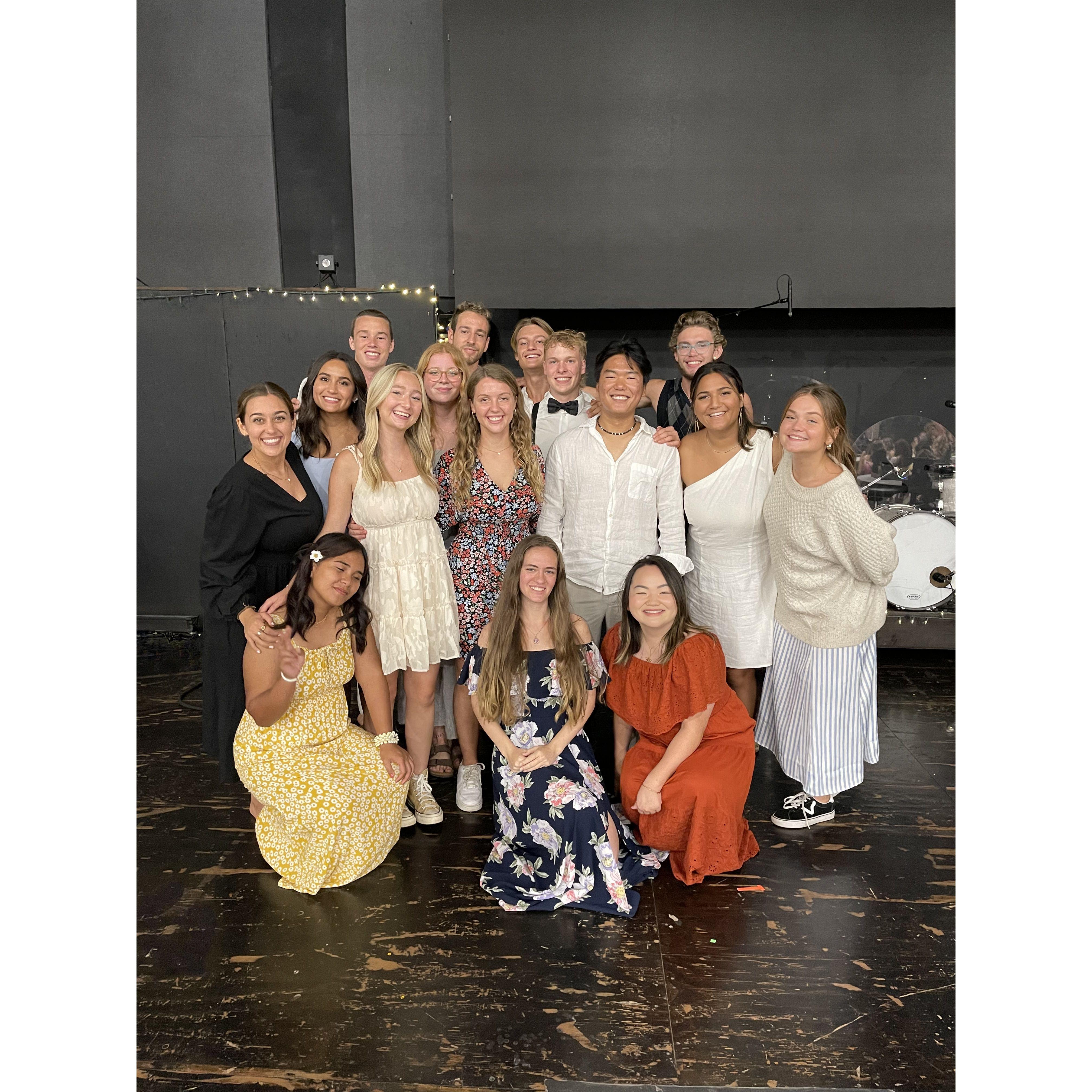 The day we ended up on the same outreach team to the Philippines to spread the love of Jesus!
De dag dat we in hetzelfde team naar de Filipijnen terecht waren gekomen!