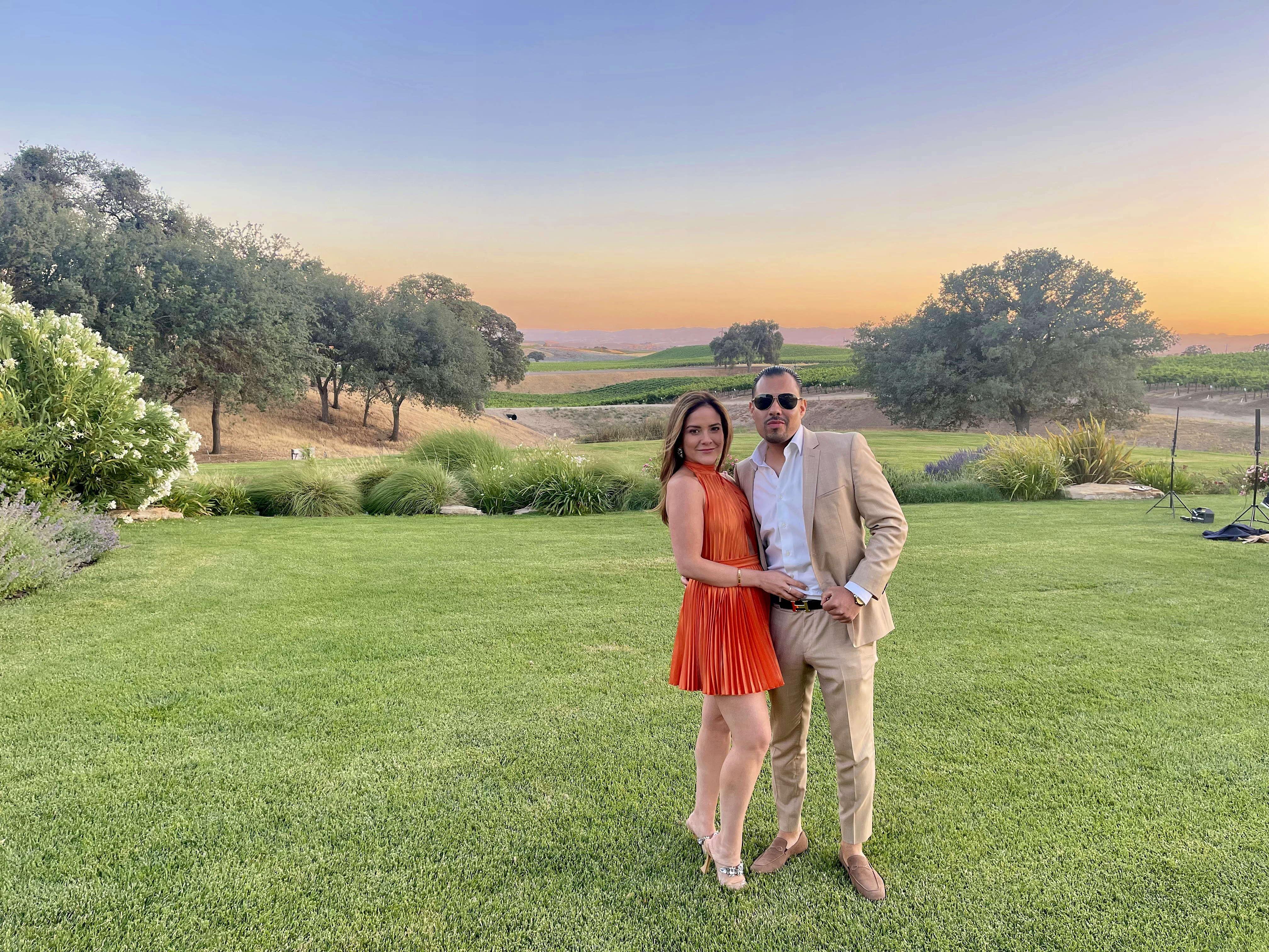 The Wedding Website of Dezeri Navarro and Mario Contreras