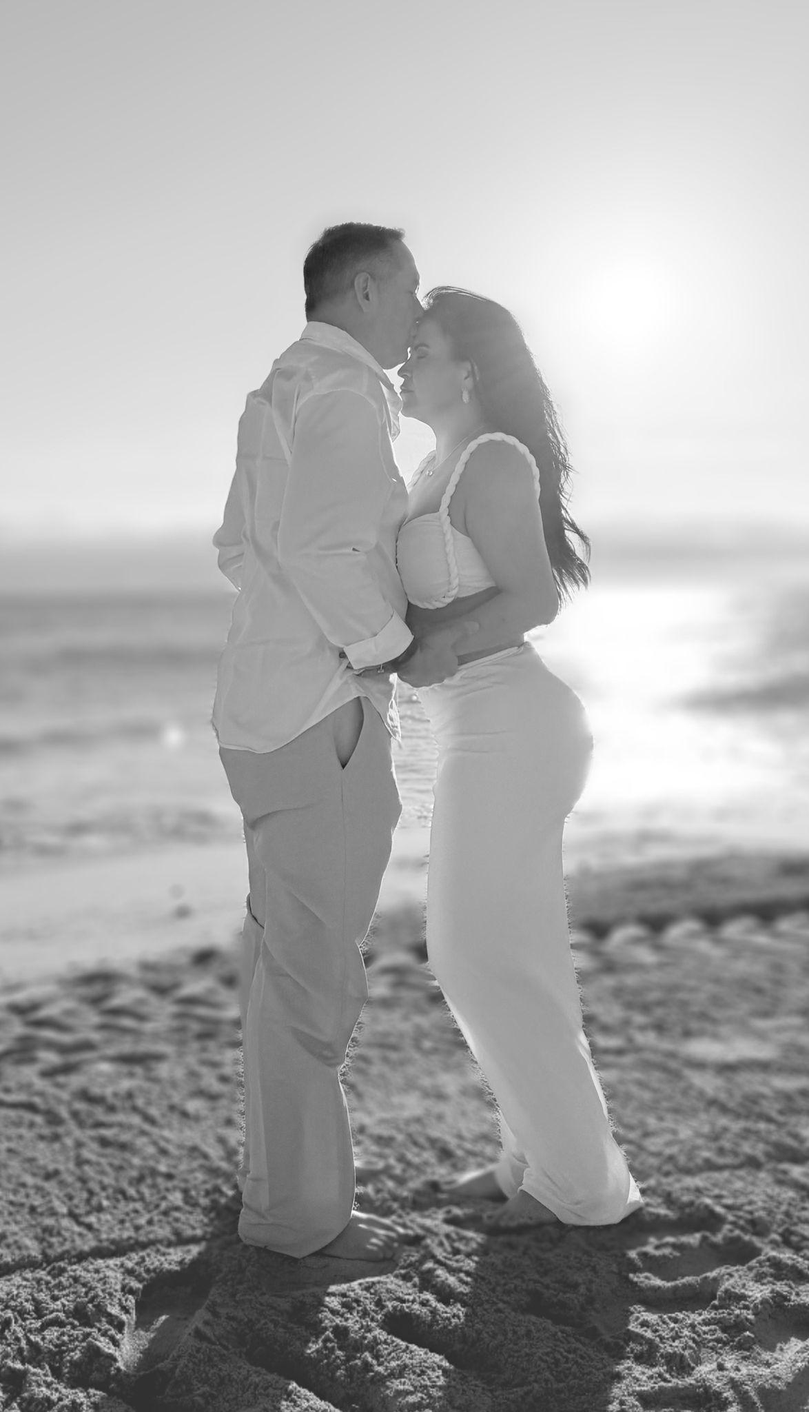 The Wedding Website of Claudia Mesa and Julio Puentes