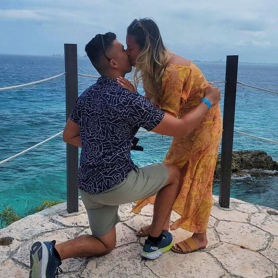 pablo proposes to erin at isle de mujeres, mexico - april 2022