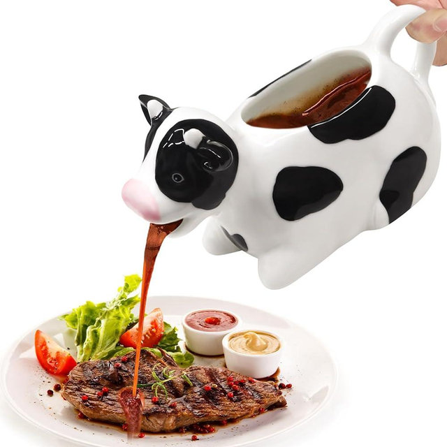 ISTOOLL White Gravy Boat, 11oz Cow Ceramic Gravy Jug, Small Sauce Jug with Smooth Handle, Porcelain Sauce Boat for Salad Dressing, Broth, Cream, Milk