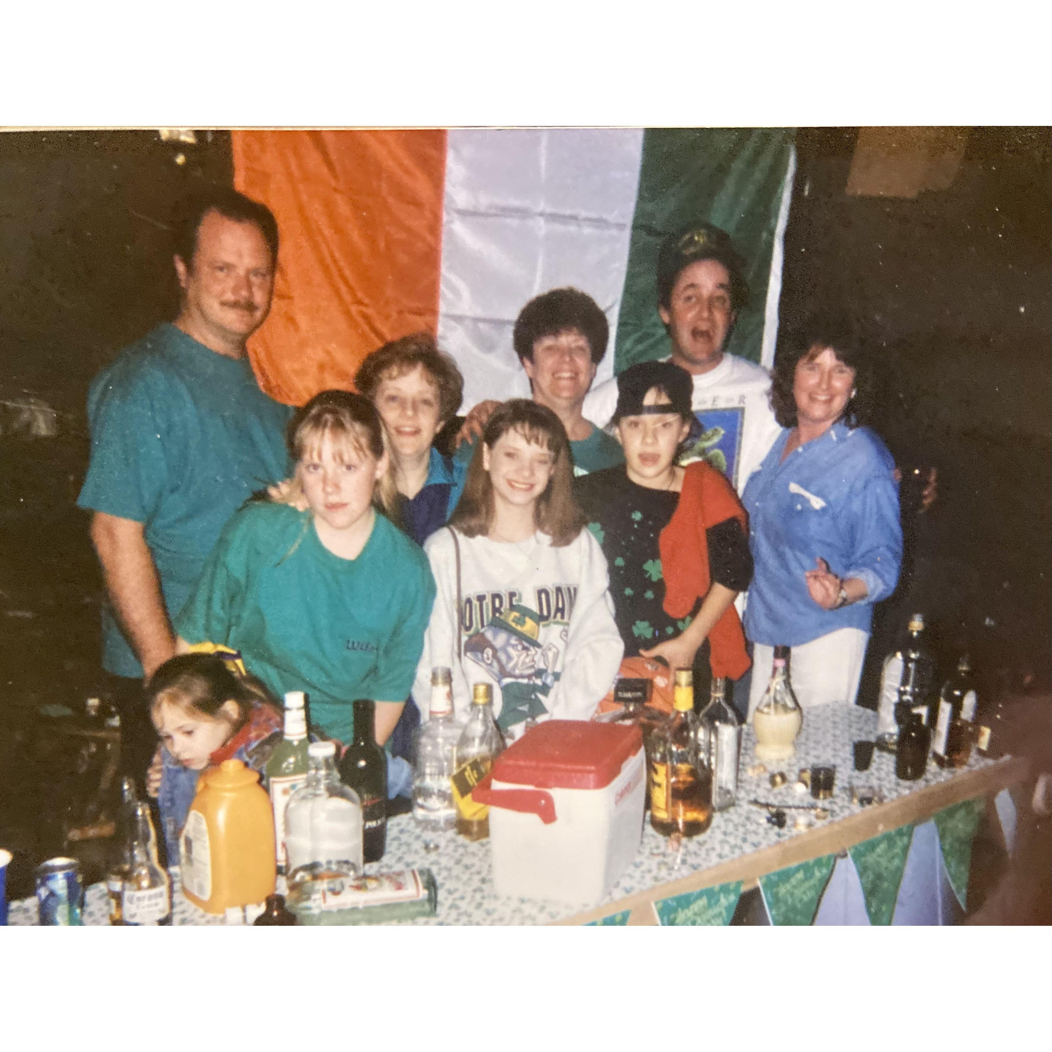 Joe Hayes, Margo Hayes, Mae Starks, Bob and Claire Starks, Annamaria Stone, Kelly Sotelo, Katie Roach, Allison Hayes Thomas, OK Circa 1995
