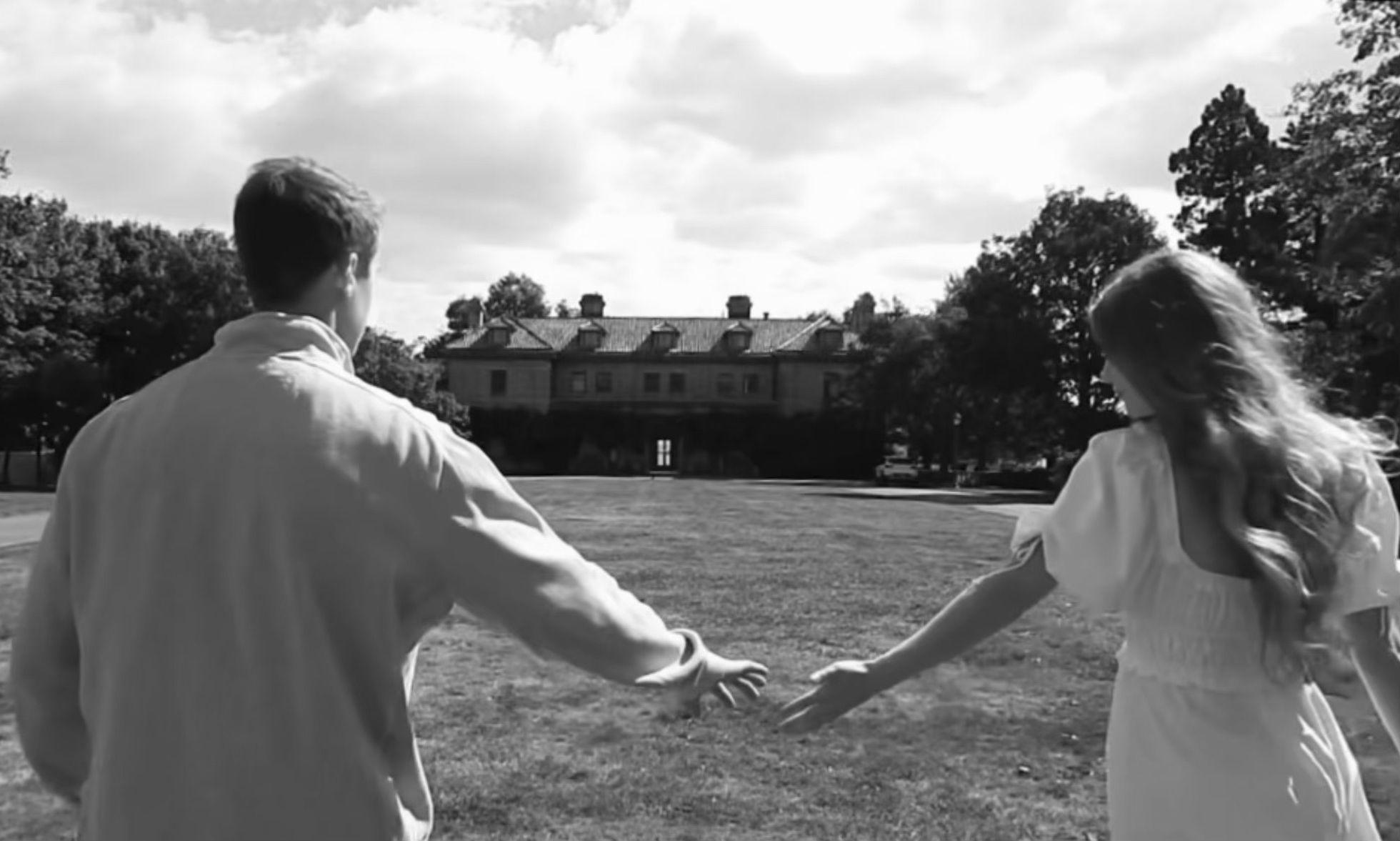 The Wedding Website of jenna huntley and alexander modugno