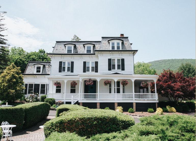 The Wedding Website of Amanda Barnett and Jonathan Eckman