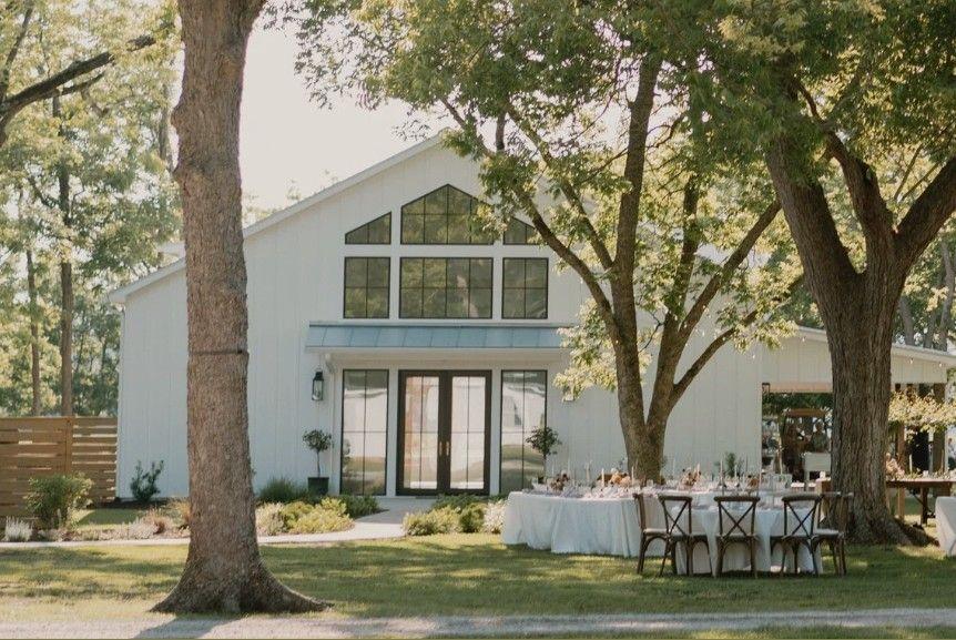 The Wedding Website of Alexander Kennett and Tiffany Shoultes
