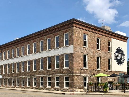 The Wedding Website of Jordan Dundas and Justin Oldani