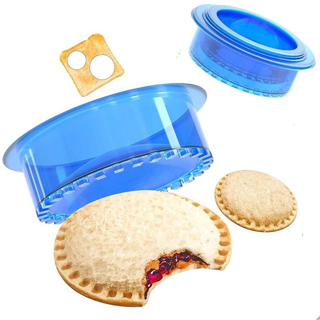 DarSun Uncrustables Sandwich Maker, Sandwich Cutter for Kids, Decruster Sandwich Maker, 2 Set Bread Sandwich Maker, DIY Jelly Sandwiches Pie Cookie Cutter Lunch Bento of Children Boys and Girls