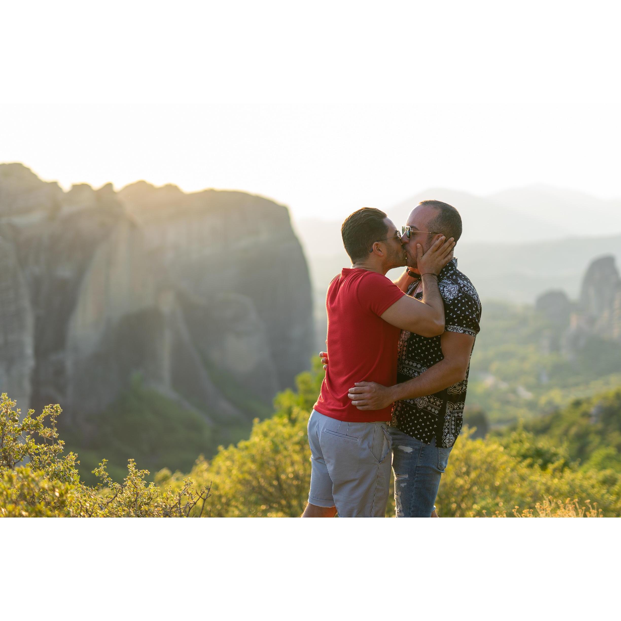 An epic kiss, for an epic time, in an epic place.