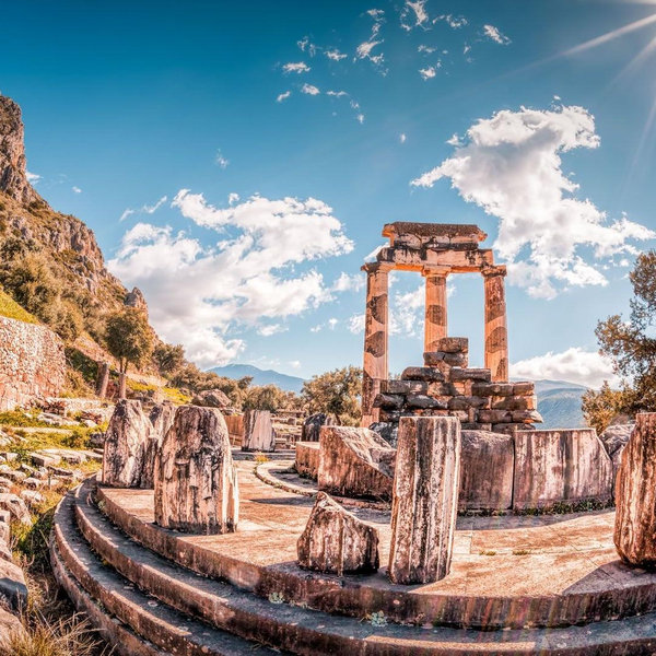 🏛️ Quest: The Realm of the Ancient Gods!
