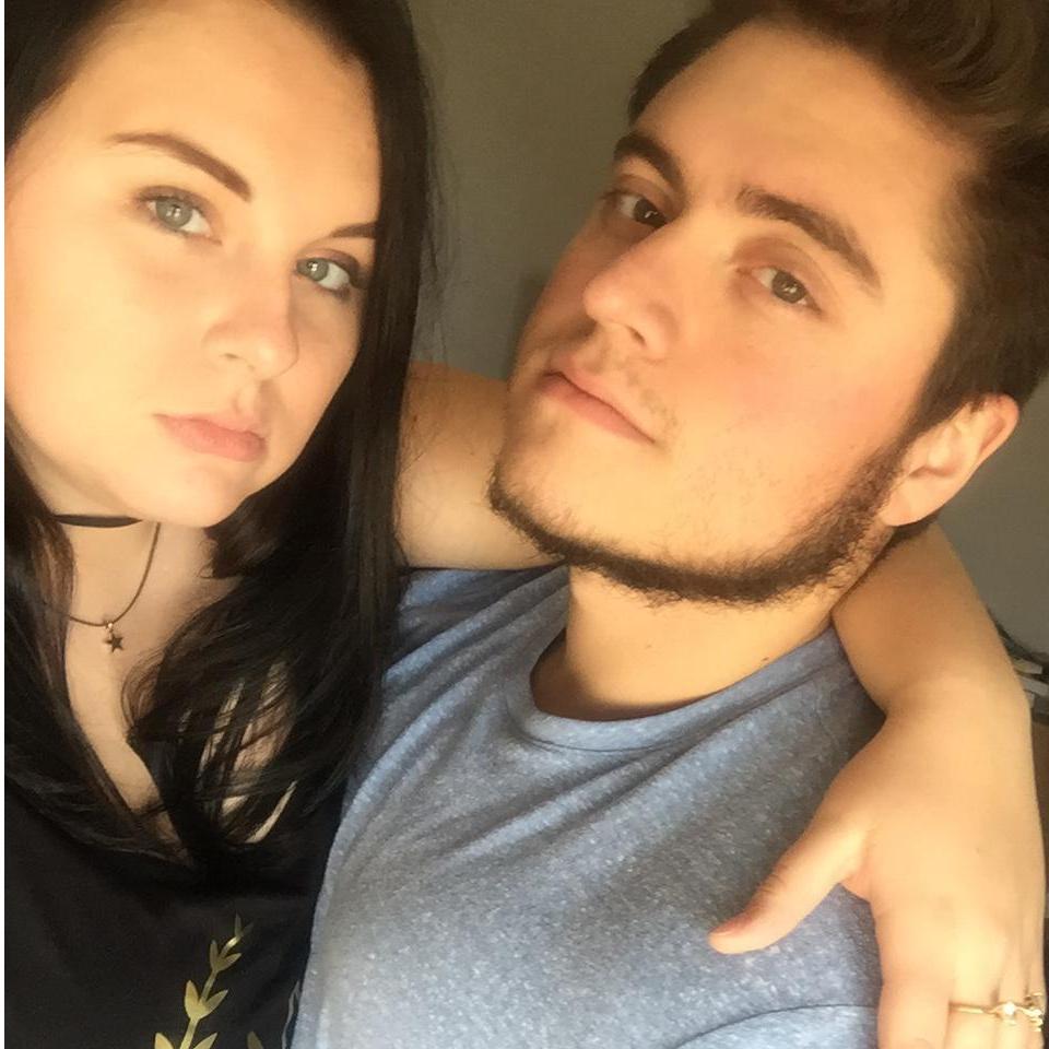"Let's try to take a serious picture"