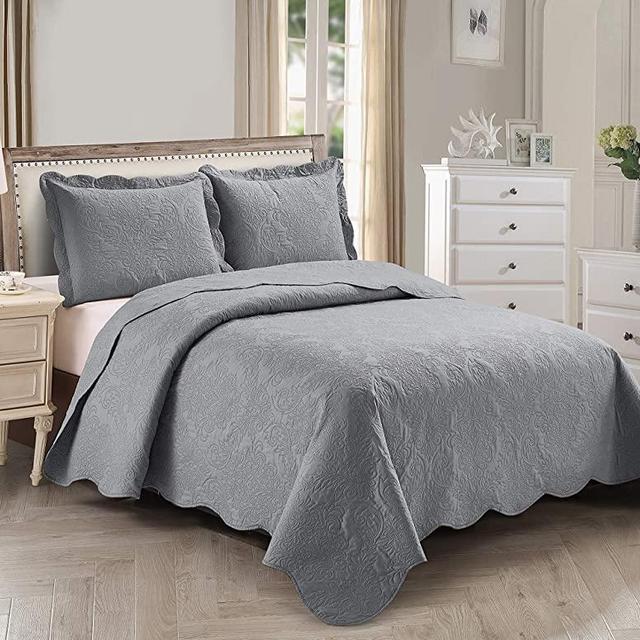 Home Collection 3pc Full/Queen Over Size Elegant Embossed Bedspread Set Light Weight Solid Light Grey New
