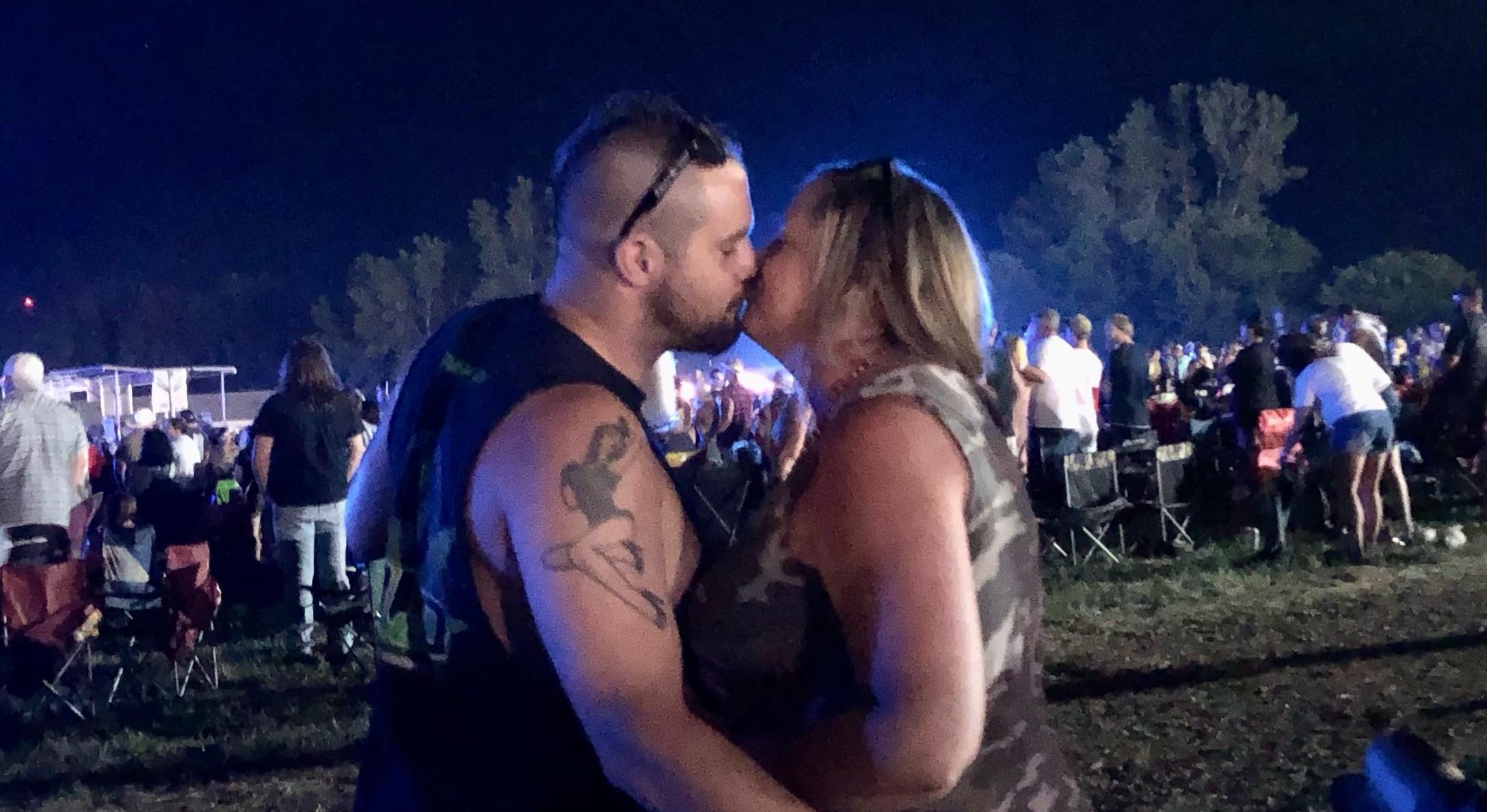 The Wedding Website of Mindy Pickett and Dusty Walden