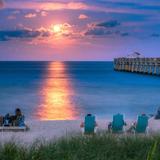 Explore Lake Worth Beach Sun, Art & Local Charm