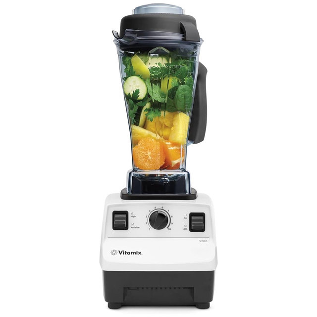 Vitamix, White 5200 Blender, Professional-Grade, 64 oz. Container, Self-Cleaning, 64 fl oz