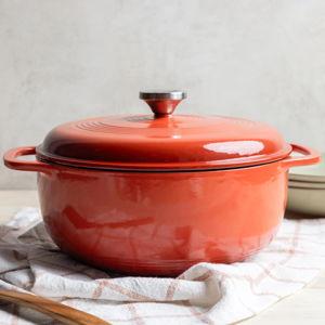 Essential Enamel Dutch Oven - 6 QT / Poppy