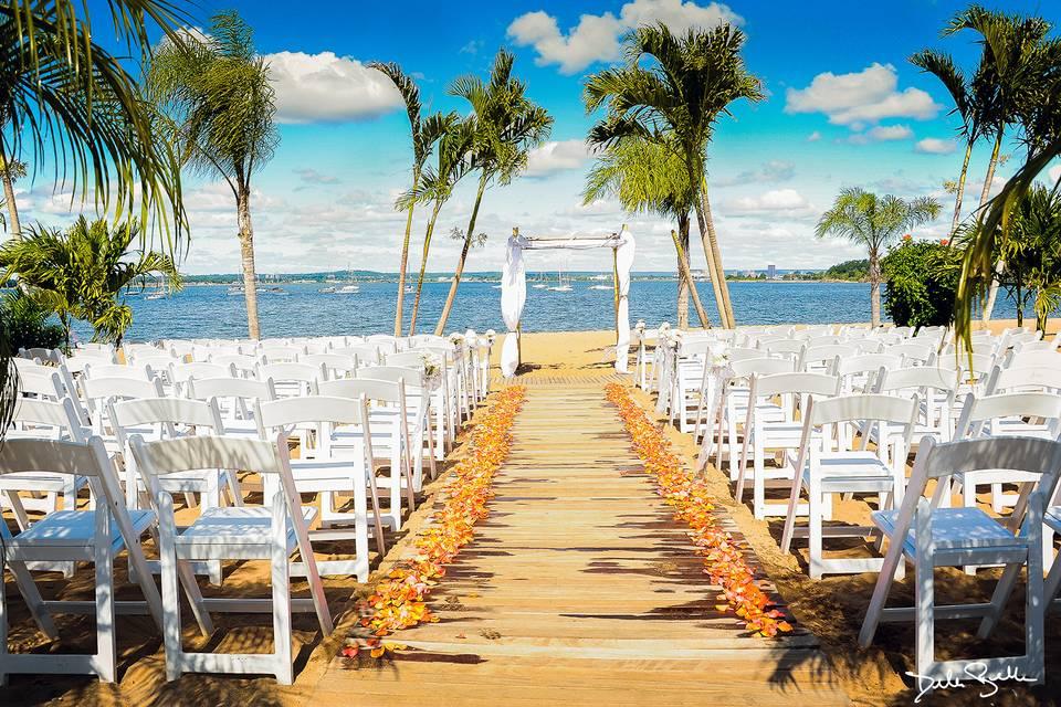 The Wedding Website of Nicole Richard and Vinny Tudino