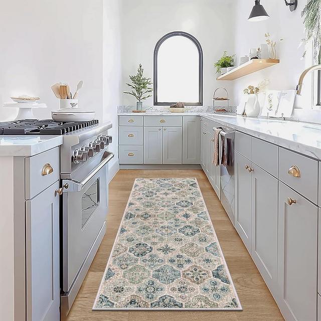 Beeiva Medallion Washable Laundry Room Rug, 2x6 Blue Carpet Kitchen Runner Rugs with Rubber Backing, Framhouse Floral Runners for Hallways with Rubber Backing Rug for Bedroom Kitchen Bathroom