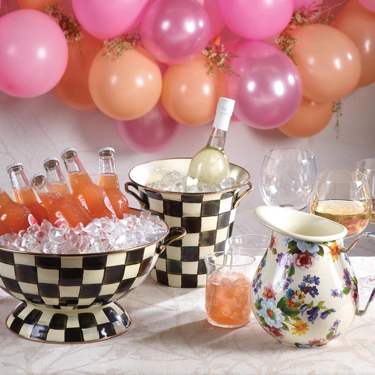MacKenzie-Childs 2026新商品 いちごデザイン 陶器花瓶 MacKenzie-Childs | Ring in the new year with January's Collector